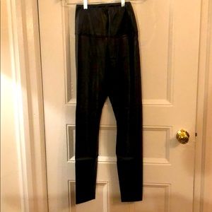 BRAND NEW! Aritzia Vegan Leather Leggings - Size S